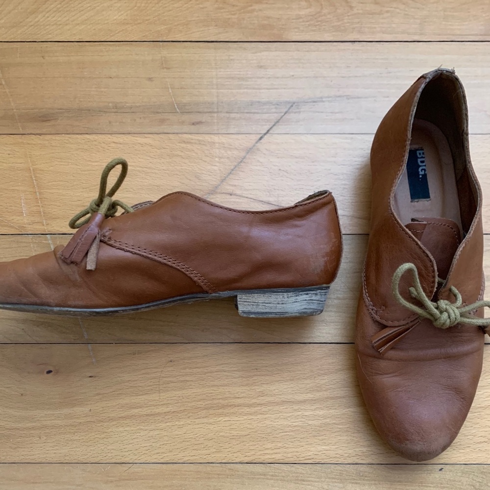 BDG Oxfords w/ Tassels Size 7